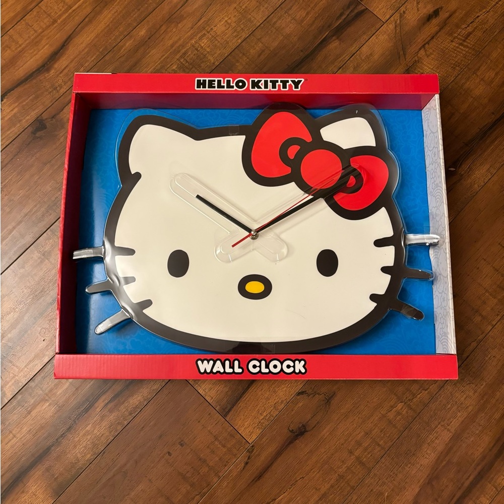 Hello kitty adorable wall clock